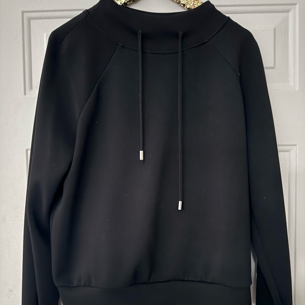 Black Lounge Set (not sold separately)